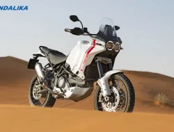 Ducati DesertX: Menaklukkan Medan Ekstrem dengan Gaya & Performa