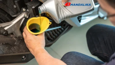Panduan Memilih Oli Motor Bebek yang Tepat untuk Performa Optimal