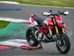 Ducati Hypermotard 950: Motor Supermoto Performa Agresif